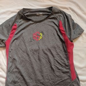 Short sleeve workout t shirt Medium